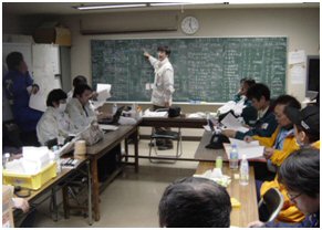 写真10 第1陣にて地域医療対策本部統括をつとめた横田教授